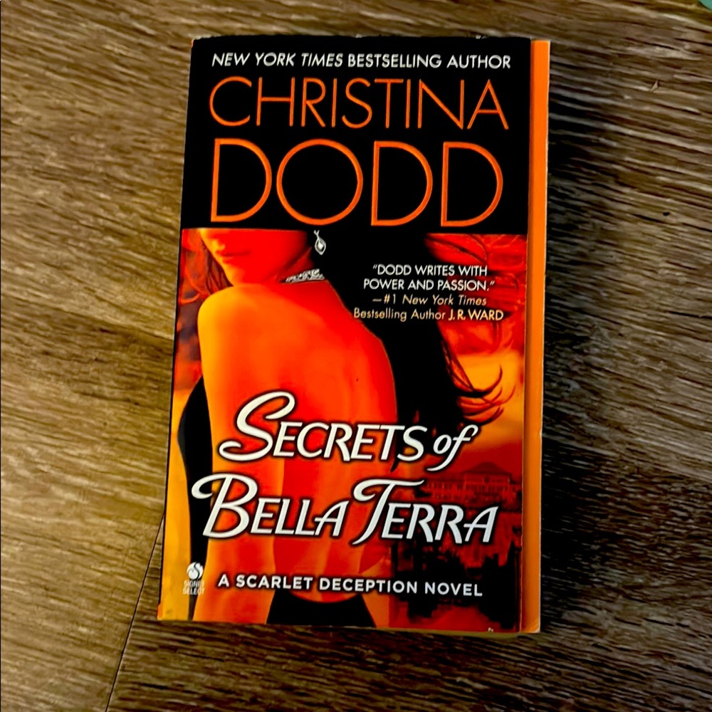 Secrets of Bella Terra by Christina Dodd